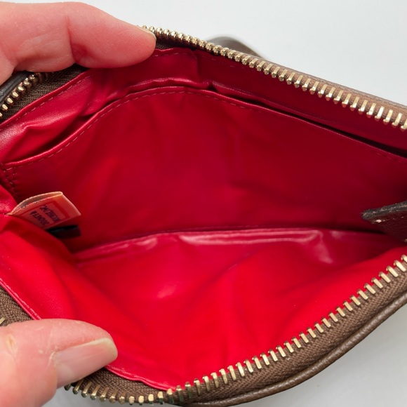 EUC Dooney & Bourke leather Wristlet - Picture 8 of 8